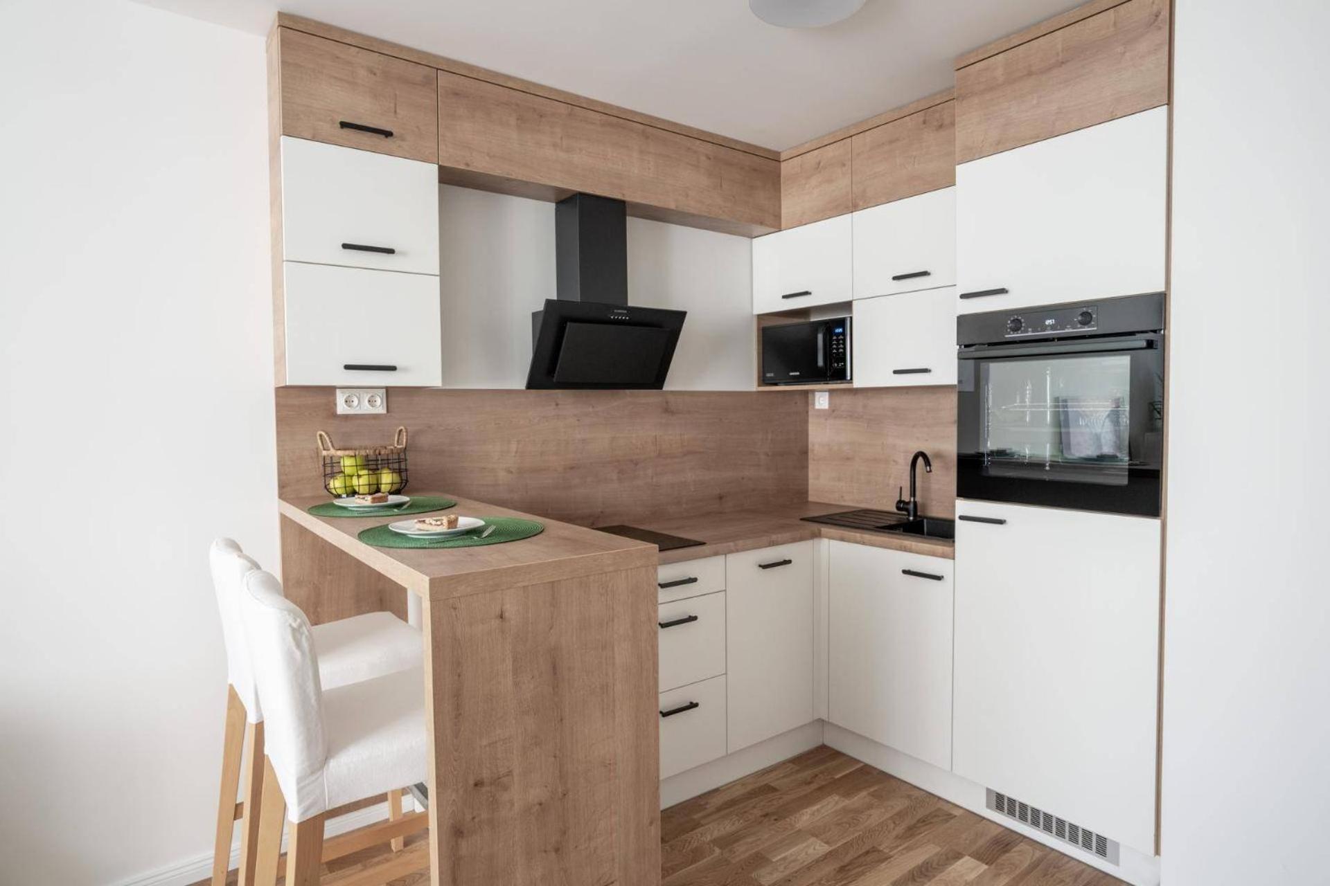 Stunning 1-bed In Apartment *